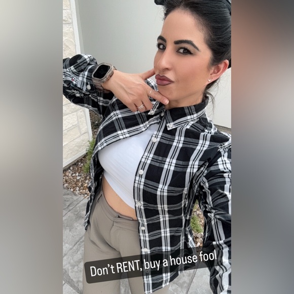 Tommy Hilfiger Button up Shirt - Picture 1 of 4